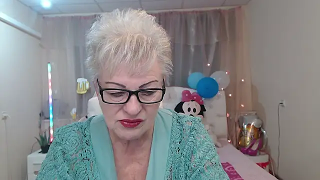 Snapshot of KayleSmoll chatting on September 2025 06:24:01 PM KayleSmoll online show from September 2025 06:24:01 PM