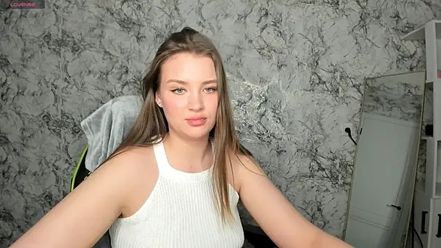 DeniRicchii online show from April 2026 06:38:01 PM