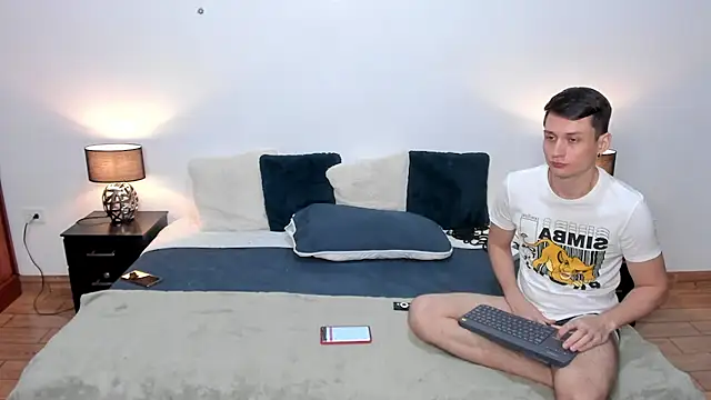 Snapshot of Luciano_and_Marlon chatting on January 2025 01:31:01 PM Luciano and Marlon online show from January 2025 01:31:01 PM