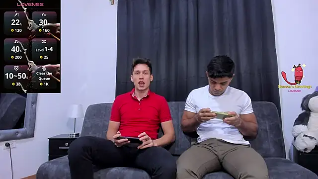 Snapshot of Luciano_and_Marlon chatting on October 2025 06:07:02 PM Luciano and Marlon online show from October 2025 06:07:02 PM