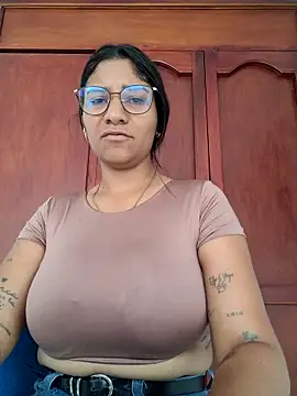 Snapshot of Sofythom1 chatting on March 2026 06:49:01 PM Sofythom1 online show from March 2026 06:49:01 PM