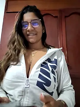 Snapshot of Sofythom1 chatting on March 2026 03:57:02 AM Sofythom1 online show from March 2026 03:57:02 AM