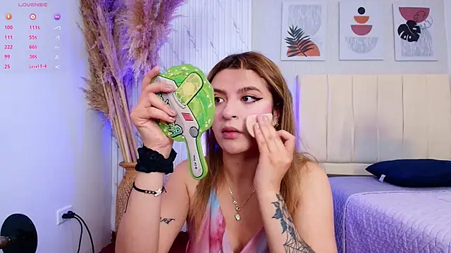 Snapshot of alice-millerr chatting on September 2025 07:06:02 PM alice-millerr online show from September 2025 07:06:02 PM