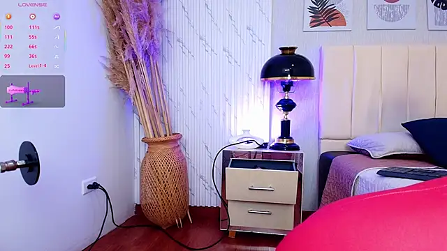 Snapshot of alice-millerr chatting on September 2025 07:06:02 PM alice-millerr online show from September 2025 07:06:02 PM