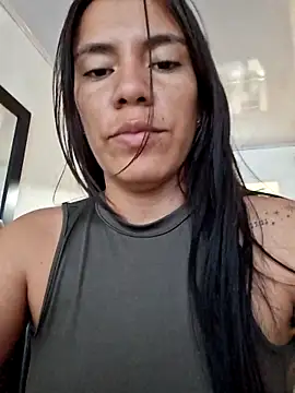 Kloemoretti online show from March 2025 02:41:01 PM