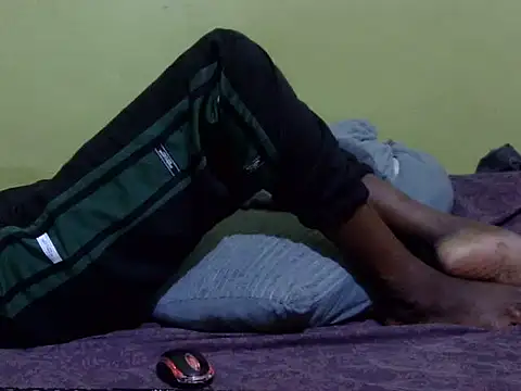 QUEEN-LIZ online show from December 2025 06:03:02 PM