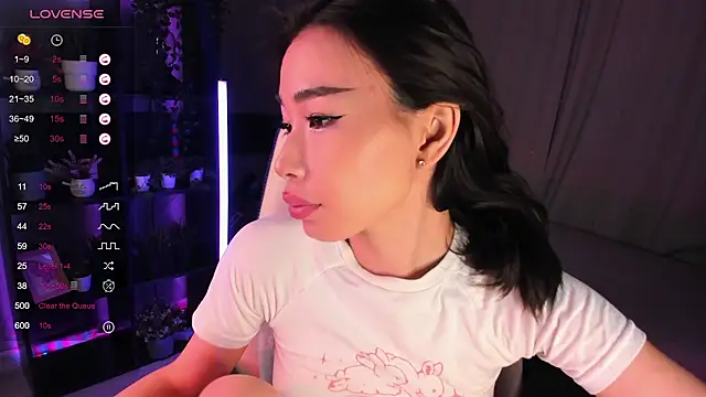 Snapshot of sensualily chatting on November 2025 03:23:01 PM sensualily online show from November 2025 03:23:01 PM