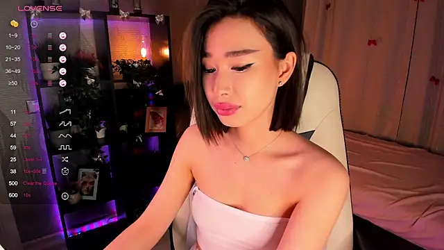 sensualily online show from February 2026 03:59:01 PM