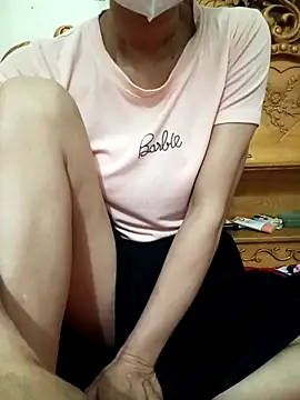 Snapshot of YunLem chatting on November 2025 02:43:02 AM YunLem online show from November 2025 02:43:02 AM