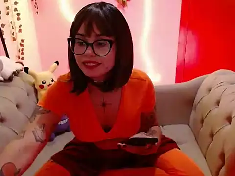 Snapshot of ellaxblair chatting on October 2025 10:52:01 PM ellaxblair online show from October 2025 10:52:01 PM