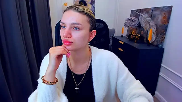 SelenaeMoore online show from May 2026 03:47:02 AM