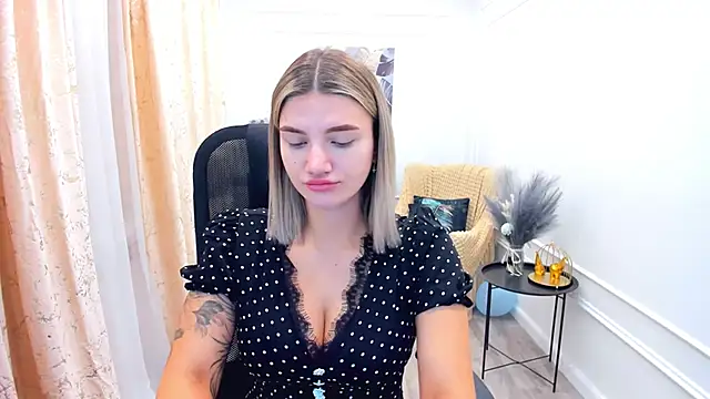 SelenaeMoore online show from June 2026 03:40:01 AM