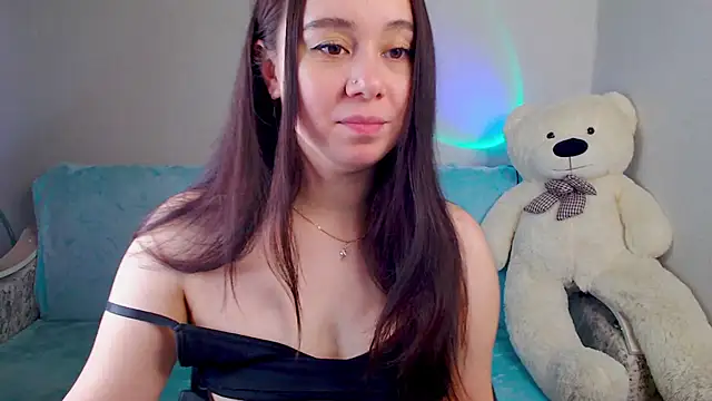Snapshot of AlinaWett chatting on January 2025 02:06:02 AM AlinaWett online show from January 2025 02:06:02 AM