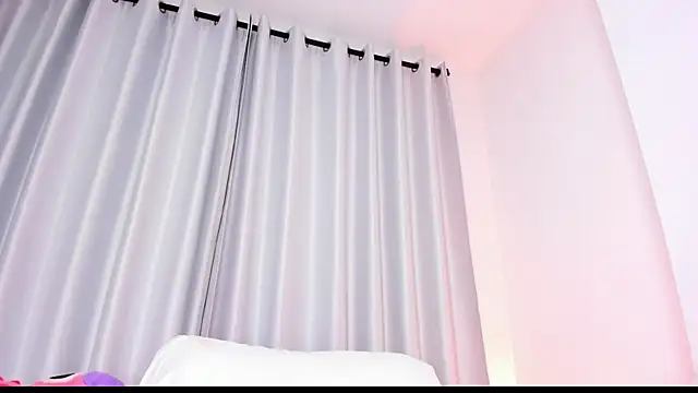 Snapshot of abbyfoxx_ chatting on December 2024 07:05:01 AM abbyfoxx online show from December 2024 07:05:01 AM