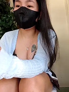 Snapshot of lyna_bl chatting on February 2025 12:41:02 AM lyna bl online show from February 2025 12:41:02 AM