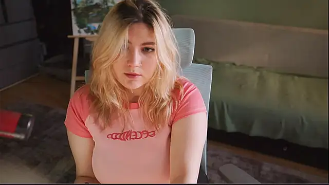 Xanthey online show from February 2025 12:11:01 PM