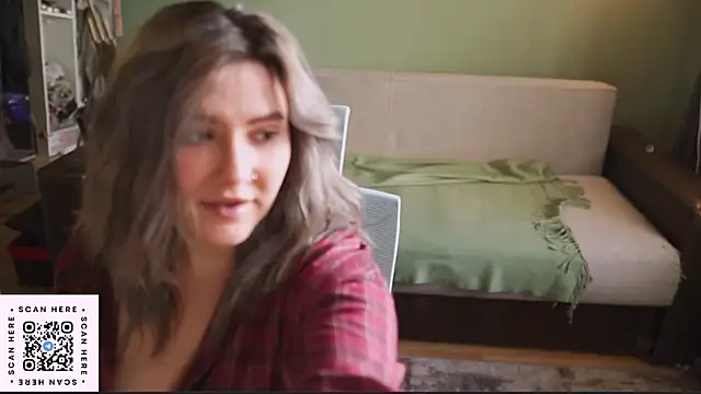 Xanthey online show from February 2025 12:25:02 PM