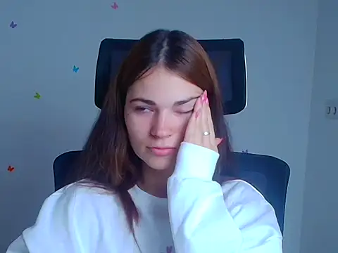 Loon Amore online show from November 2025 06:58:02 AM