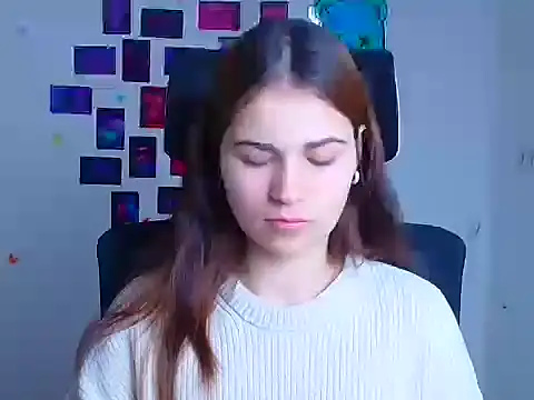 Loon Amore online show from December 2025 07:05:01 AM