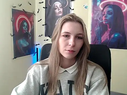 StrangerGi online show from April 2026 06:17:01 AM