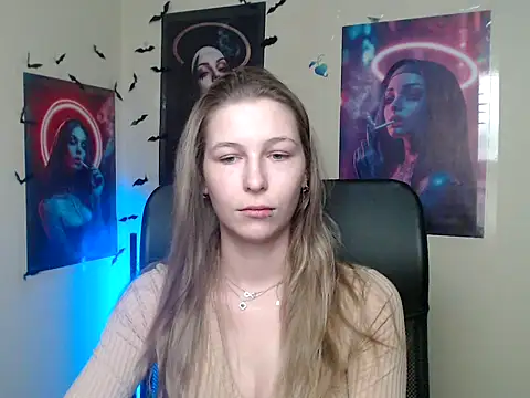 StrangerGi online show from May 2026 06:11:01 AM
