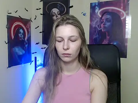StrangerGi online show from May 2026 05:47:01 AM