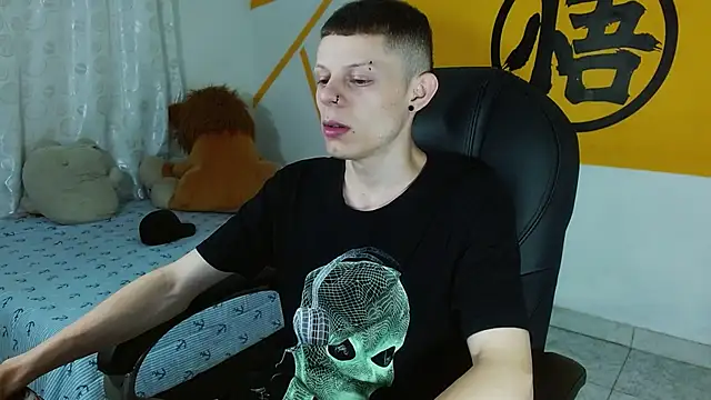 Matthew Boy  online show from February 2025 04:33:02 AM