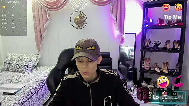 Matthew Boy  online show from November 2025 04:45:02 AM