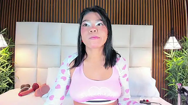 CailynBrowm online show from October 2025 04:33:01 AM