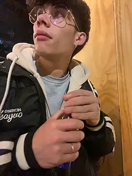 thiagomurphyy online show from November 2025 01:59:02 AM