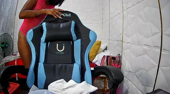 Mendoza Amaranata online show from March 2025 05:47:01 PM