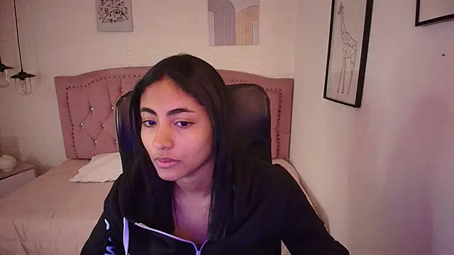 shaneelle online show from November 2025 03:04:01 AM