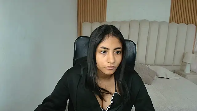 shaneelle online show from April 2026 12:08:02 PM