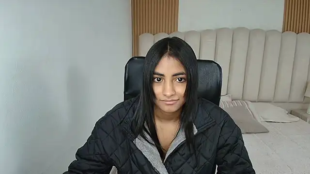 shaneelle online show from April 2026 12:11:02 PM