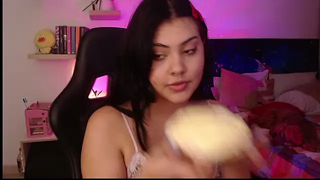 Snapshot of SusyAlvarez chatting on November 2025 02:23:02 AM SusyAlvarez online show from November 2025 02:23:02 AM