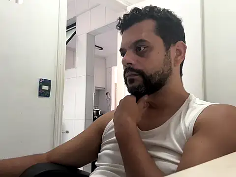HornyBeachBoyBR online show from May 2026 01:27:02 PM
