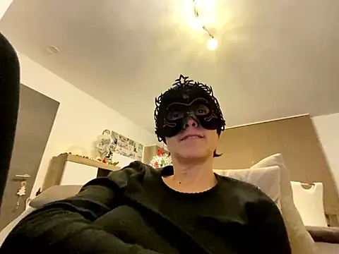 Marilou1983 online show from January 2026 09:28:01 PM