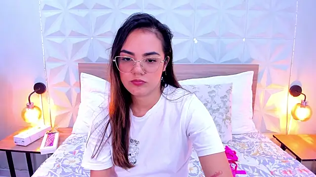 Snapshot of Stacey_white_ chatting on September 2025 08:03:01 PM Stacey white online show from September 2025 08:03:01 PM