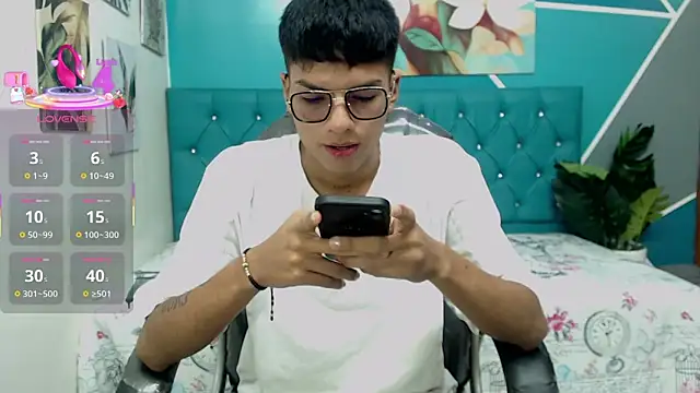 Snapshot of Noha_scott chatting on October 2025 11:38:01 PM Noha scott online show from October 2025 11:38:01 PM