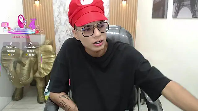 Snapshot of Noha_scott chatting on October 2025 11:39:01 PM Noha scott online show from October 2025 11:39:01 PM