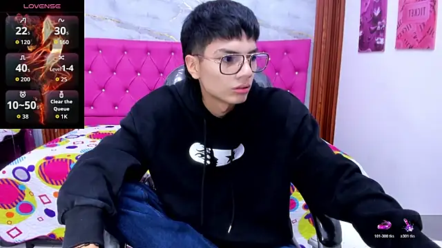 Snapshot of Noha_scott chatting on February 2026 11:48:01 PM Noha scott online show from February 2026 11:48:01 PM