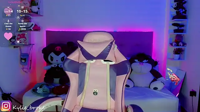 Kylie brokee online show from January 2025 09:04:02 PM