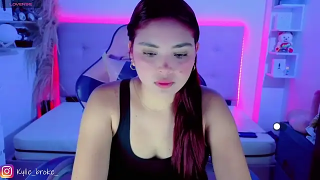 Kylie brokee online show from March 2026 11:09:01 PM