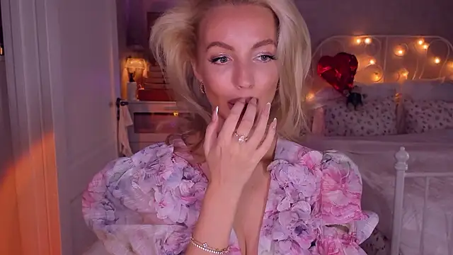 aestetick online show from March 2026 09:02:01 AM