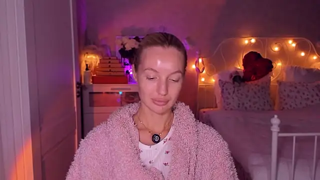 aestetick online show from March 2026 03:06:01 PM