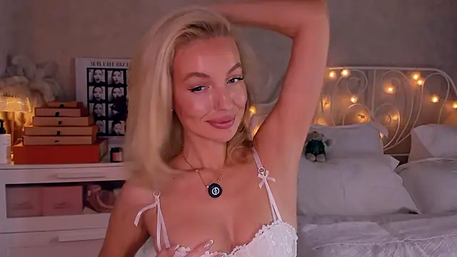 aestetick online show from March 2026 07:23:01 AM