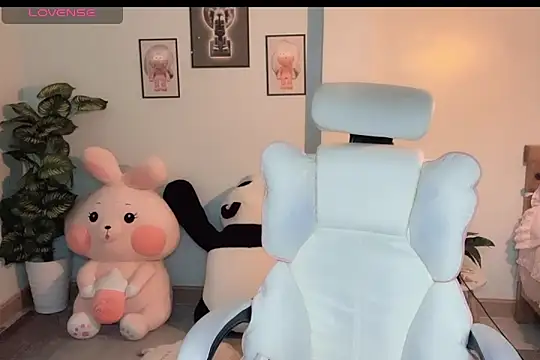  Aimy  online show from October 2025 05:31:01 PM