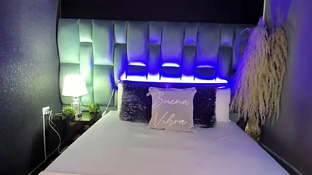 AmmyJones  online show from May 2026 05:39:01 PM