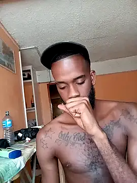 Snapshot of Papii97150 chatting on October 2025 06:19:01 PM Papii97150 online show from October 2025 06:19:01 PM