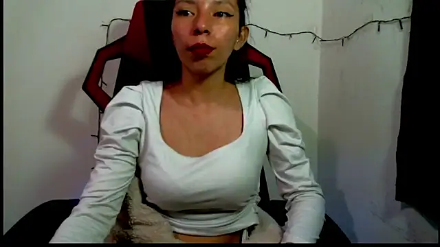 Snapshot of catalina_colombia chatting on March 2025 05:17:02 PM catalina colombia online show from March 2025 05:17:02 PM